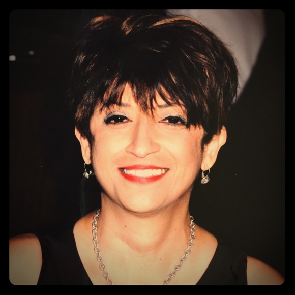 Meet your Posher, Melissa - Picture 1 of 1